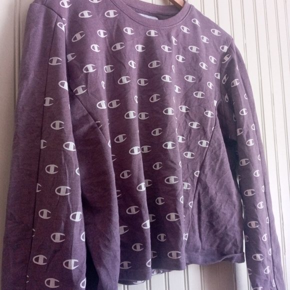 mauve champion monogram pullover cropped sweater - Picture 2 of 4